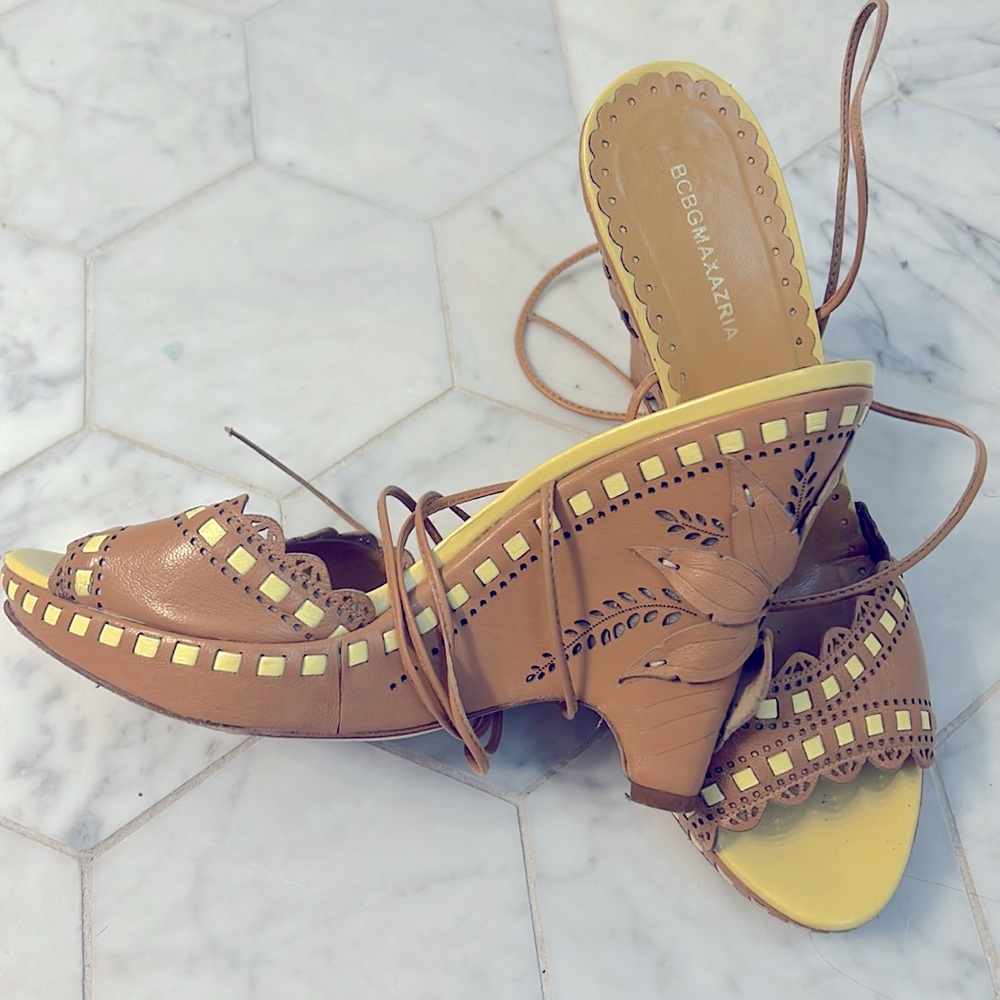 Lightly worn BCBGMAXAZRIA wedge